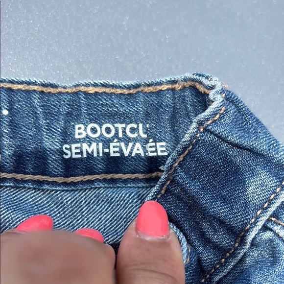 4/$20 The children’s place 3T Classic Blue Denim Jeans- bootcut - Picture 3 of 7